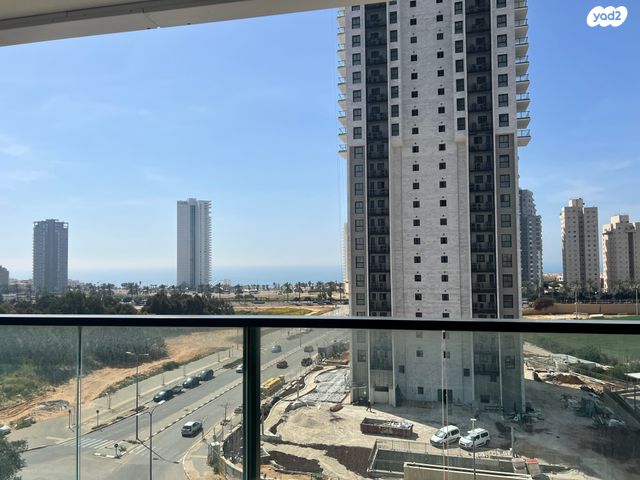 אמנון ליפקין שחק 