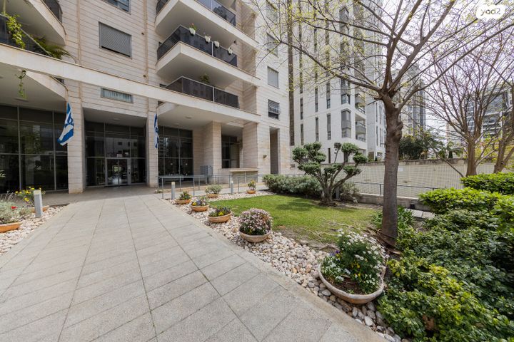 דירה, הוד השרון