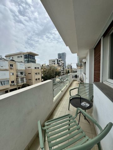 דירה למכירה בתל אביב יפו (תיווך) — 2