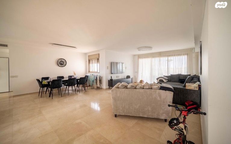 גג/ פנטהאוז, פסגת אונו, קרית אונו