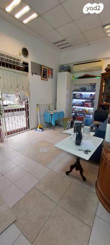 חנויות/ שטח מסחרי, חיפה