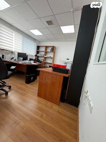 משרדים, אזור תעשיה הישן, כפר סבא