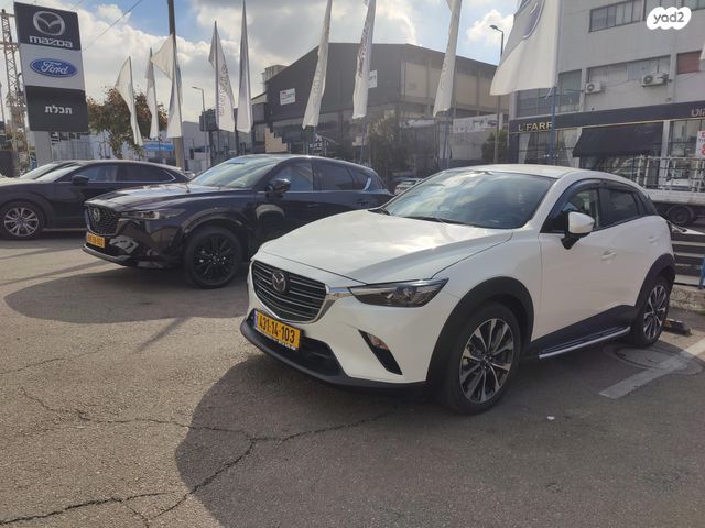 מודעת רכב מאזדה CX-3