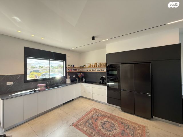 דו משפחתי, בילינסון 17, נווה חיים, חדרה