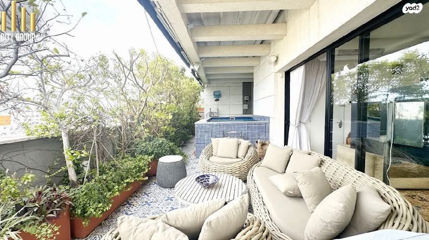 גג/ פנטהאוז, אמנון ותמר, מרום נווה, רמת יצחק, רמת גן