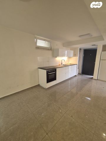 בית פרטי/ קוטג', בצלאל בצרווי, פסגת זאב, ירושלים