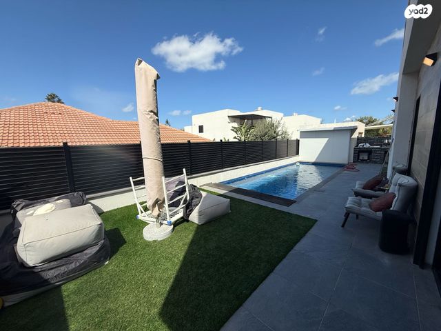 דו משפחתי, בילינסון 17, נווה חיים, חדרה