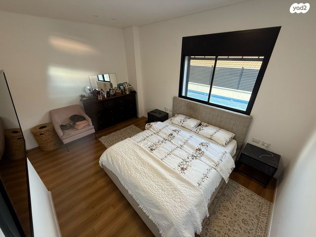 דו משפחתי, בילינסון 17, נווה חיים, חדרה