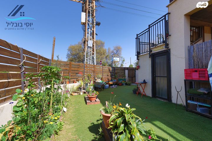 גג/ פנטהאוז, שושנת העמקים