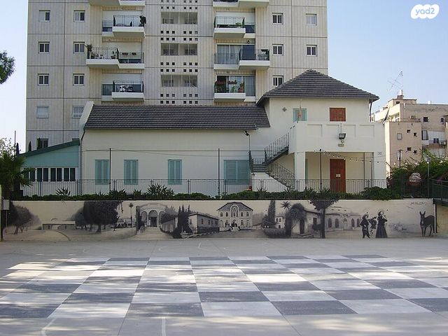 דירה, יעקב, ג' / מרכז מזרח העיר, רחובות