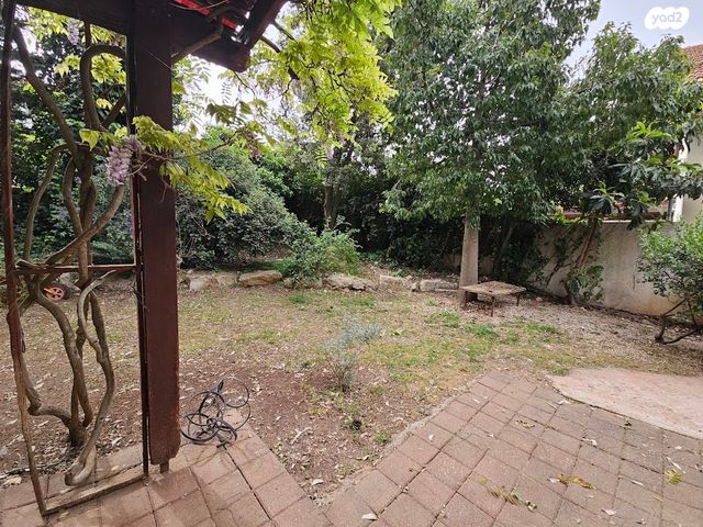 בית פרטי/ קוטג', רימון, שבעת המינים, כפר ורדים