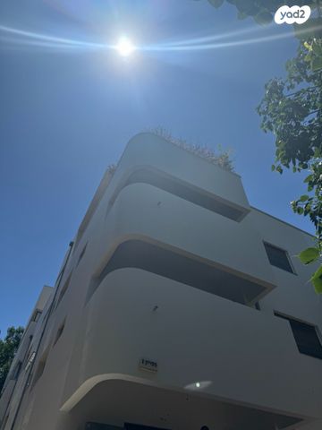 דירה, שדרות מסריק, הצפון הישן - דרום, תל אביב יפו