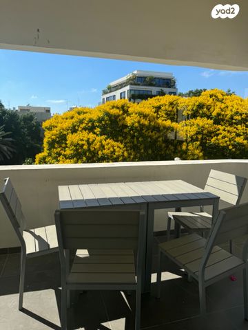 דירה, שדרות מסריק, הצפון הישן - דרום, תל אביב יפו