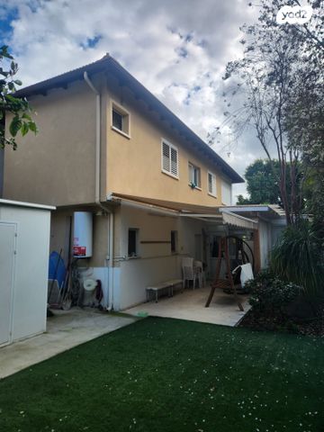 בית פרטי/ קוטג', מזכרת בתיה