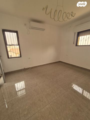 בית פרטי/ קוטג', בצלאל בצרווי, פסגת זאב, ירושלים