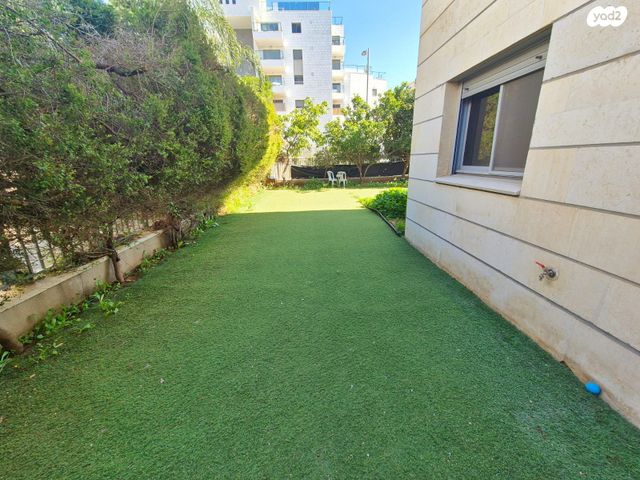 דירת גן, רובין, אבני חן, חריש