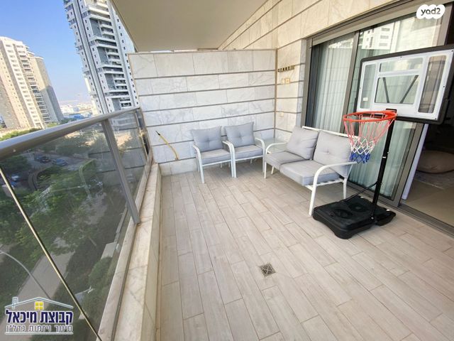 דירה, יונתן רטוש 12, פסגות אפק, ראש העין