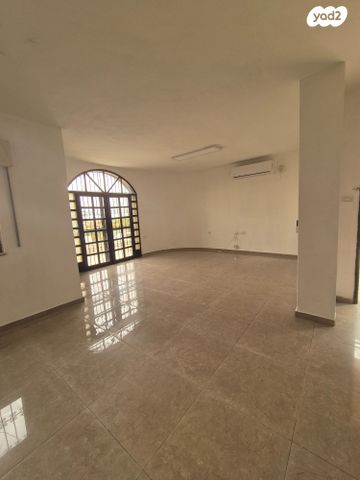 בית פרטי/ קוטג', בצלאל בצרווי, פסגת זאב, ירושלים