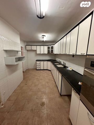 בית פרטי/ קוטג', יצחק שדה 1, בית שמש