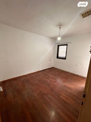 בית פרטי/ קוטג', יצחק שדה 1, בית שמש