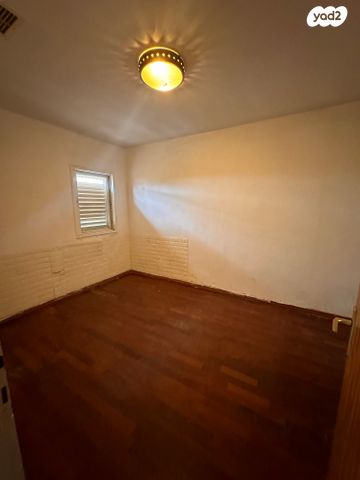 בית פרטי/ קוטג', יצחק שדה 1, בית שמש