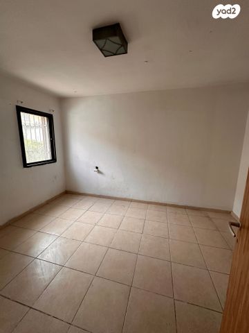 בית פרטי/ קוטג', יצחק שדה 1, בית שמש