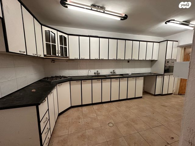 בית פרטי/ קוטג', יצחק שדה 1, בית שמש