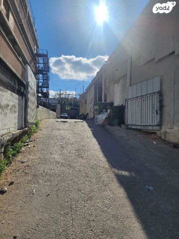 מבני תעשיה, פתח תקווה