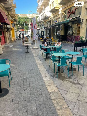 חנויות/ שטח מסחרי