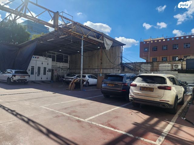 מבני תעשיה, פתח תקווה