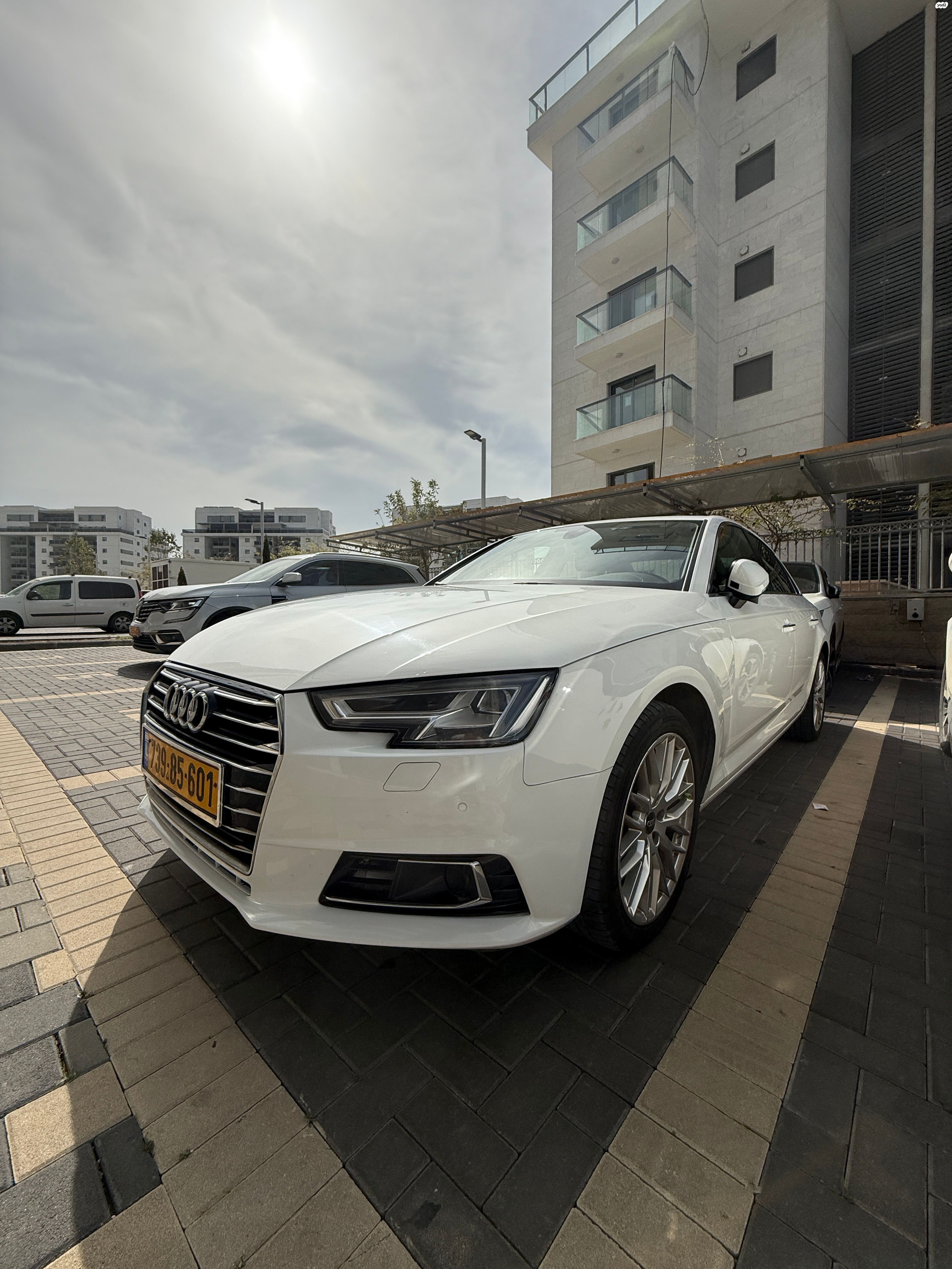 מודעת רכב אאודי A4