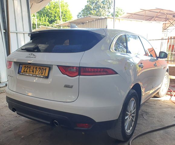 יגואר F-Pace