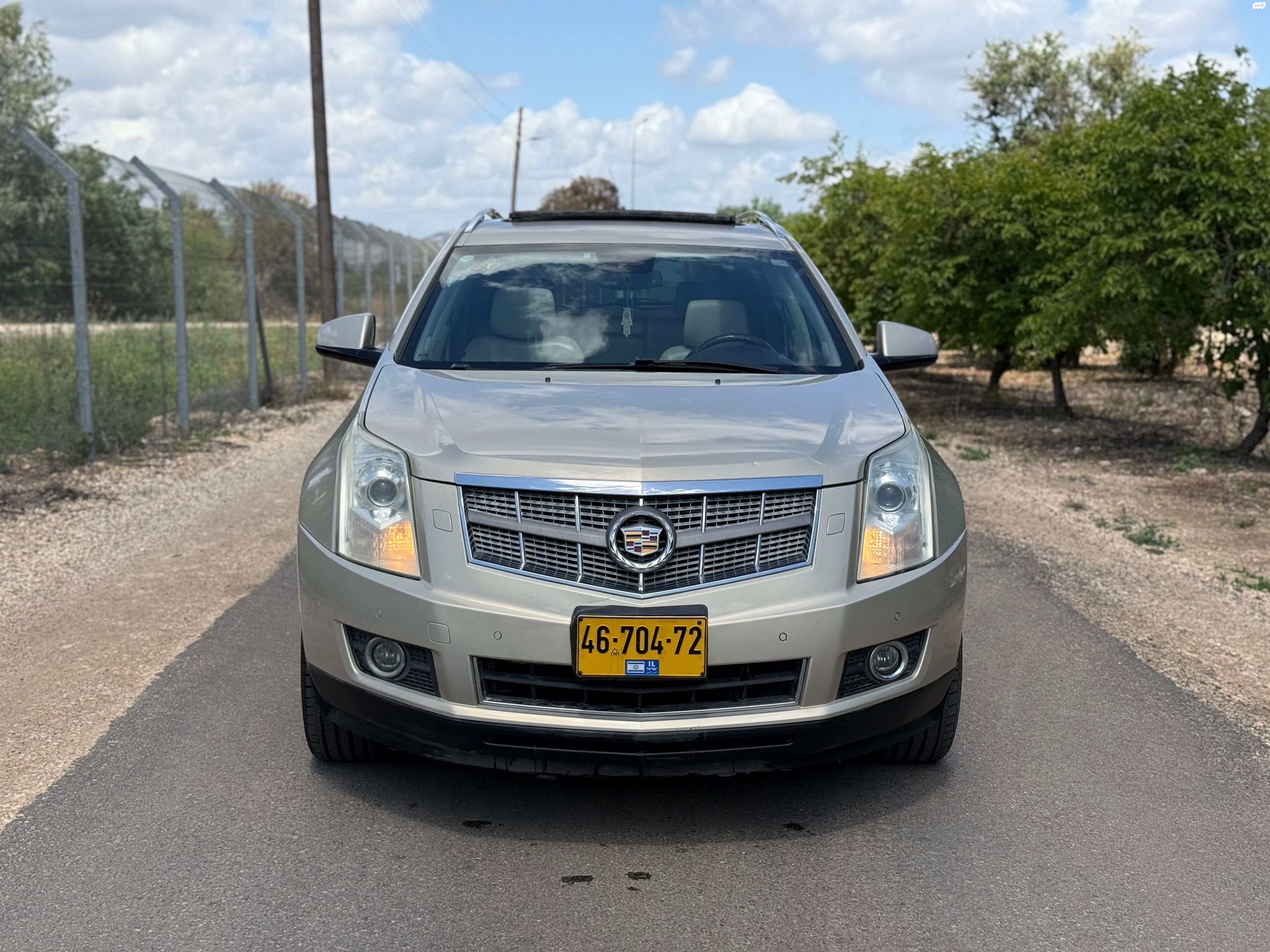 מודעת רכב קאדילק SRX