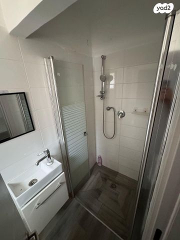 יחידת דיור, גיורא 19, צור שלום, קרית ביאליק