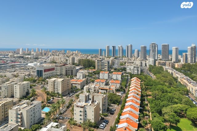 גג/ פנטהאוז, הפקאן, הפרפר, קרית ביאליק