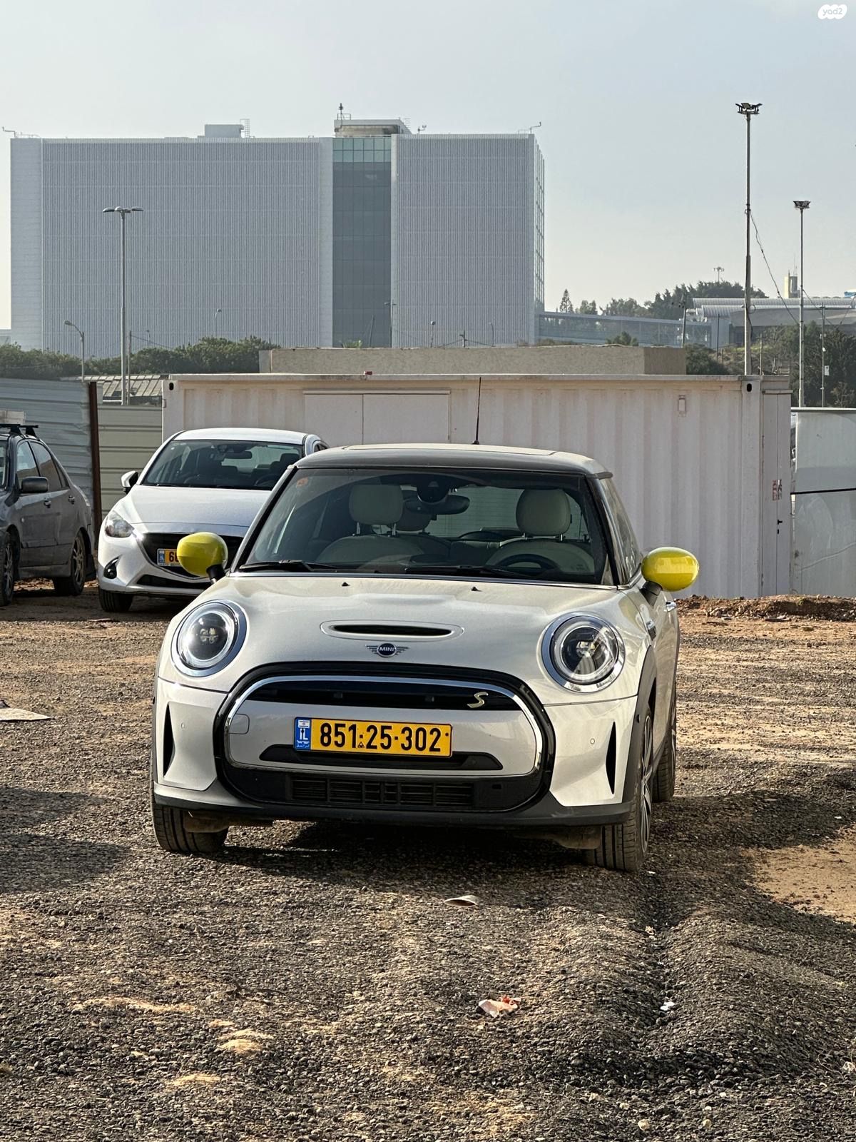 מודעת רכב מיני קופר SE (חשמלית)
