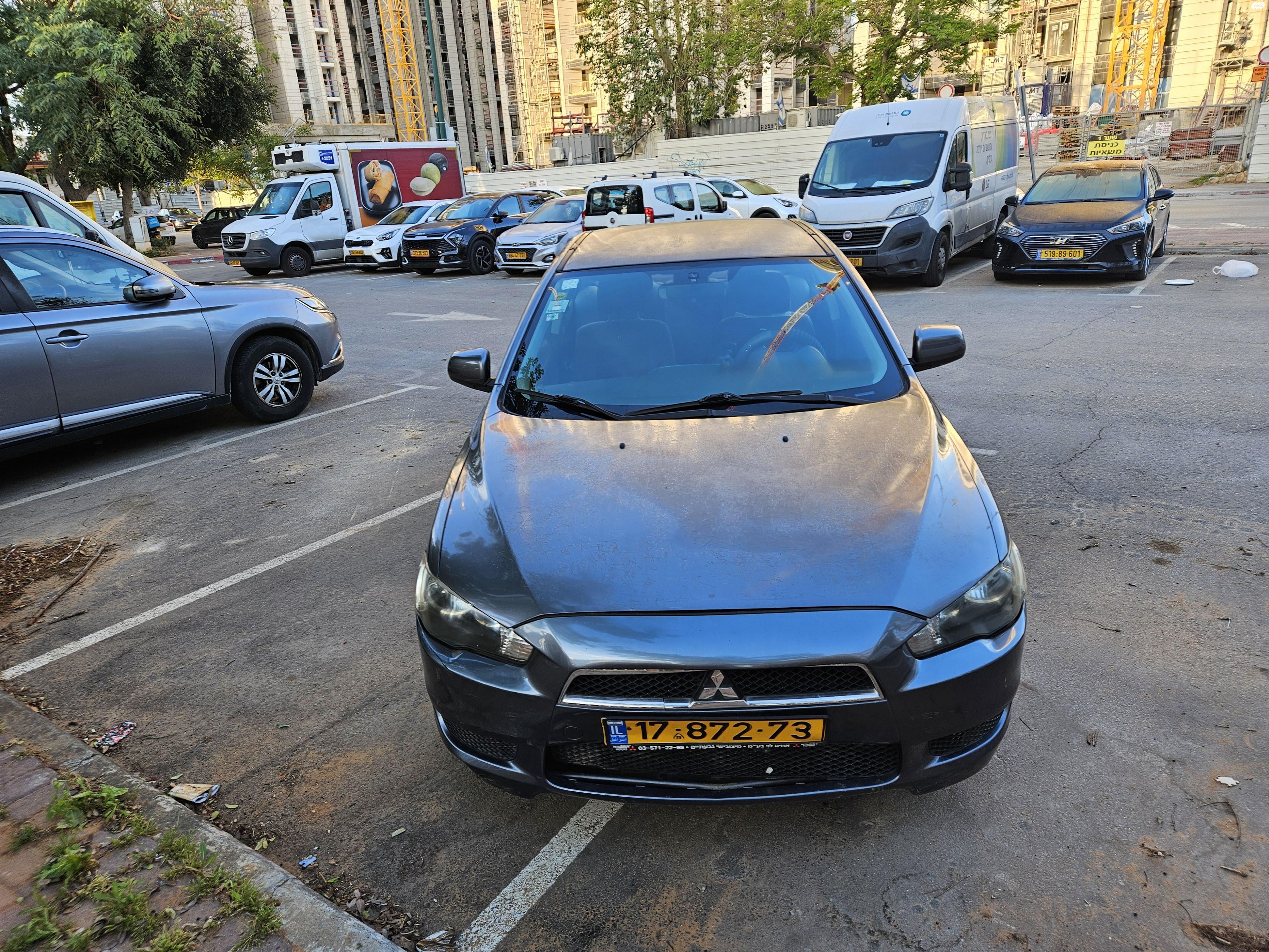 מודעת רכב מיצובישי לנסר