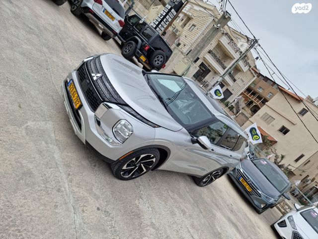 מיצובישי אאוטלנדר