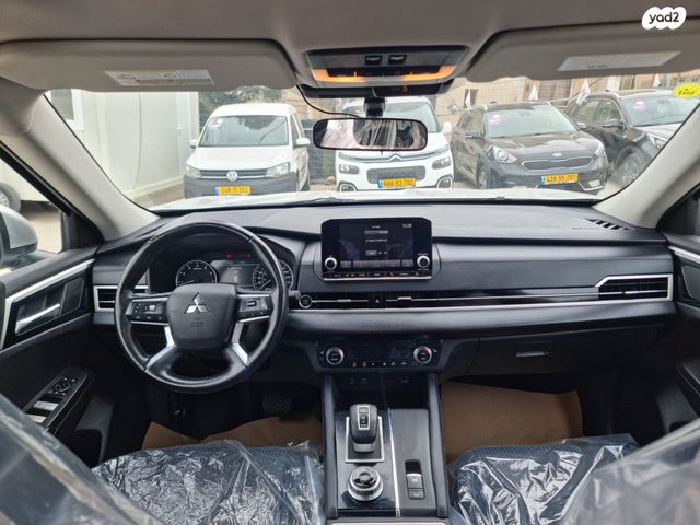 מיצובישי אאוטלנדר