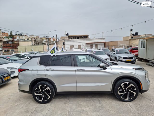 מיצובישי אאוטלנדר