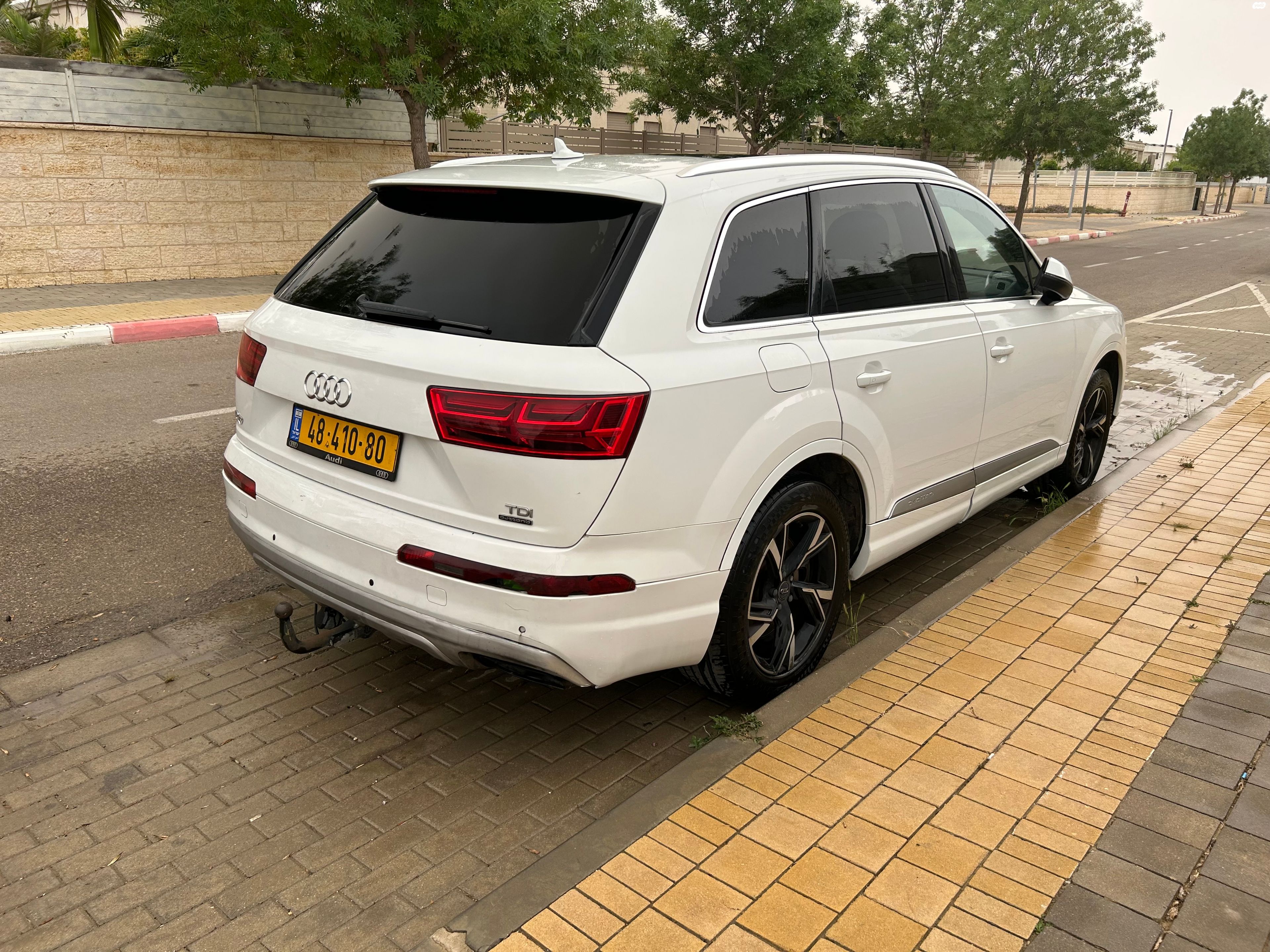 מודעת רכב אאודי Q7