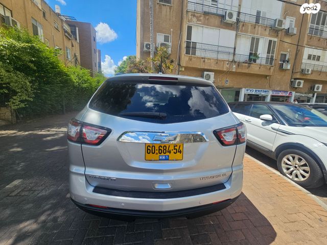 שברולט טראוורס