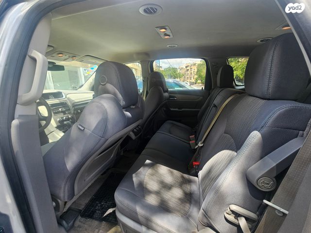 שברולט טראוורס