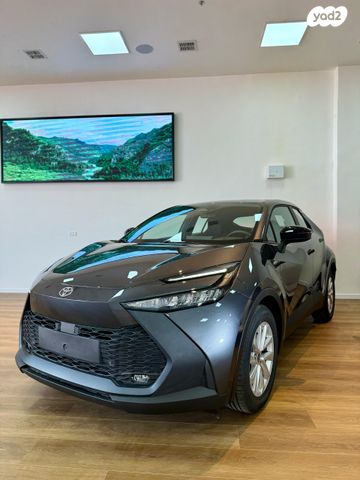 מודעת רכב טויוטה C-HR