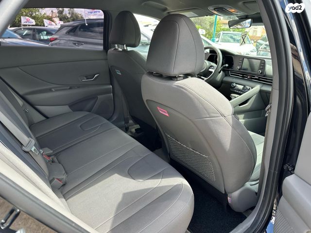 יונדאי אלנטרה