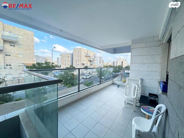 דירה, גפן 42, החורש, חריש