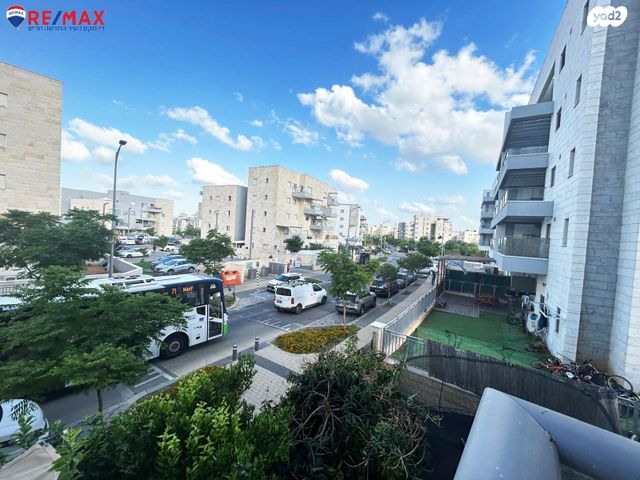 דירה, גפן 42, החורש, חריש