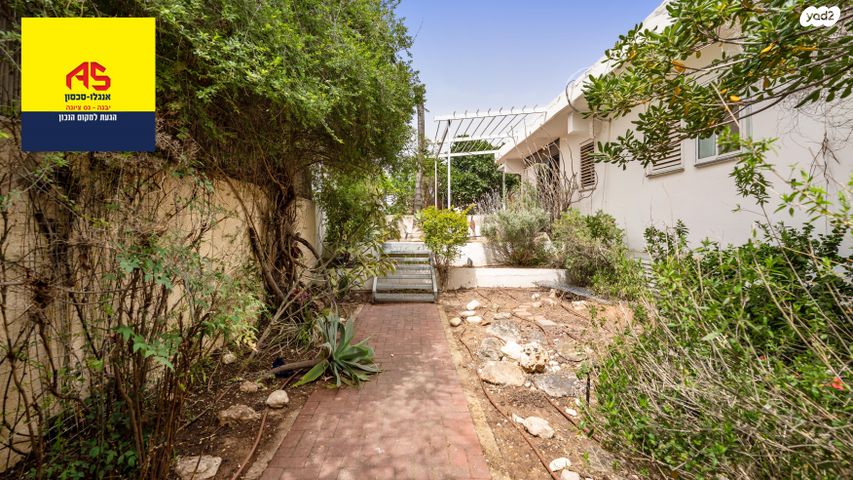 בית פרטי/ קוטג', ערמון 19, נווה אילן - אזרחי, יבנה