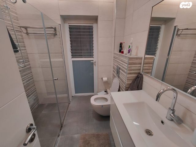 דירת גן, עומר, גבעת רם, כרמיאל