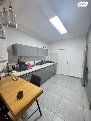 דירה, שמשון הגיבור, העיר העתיקה, רמלה